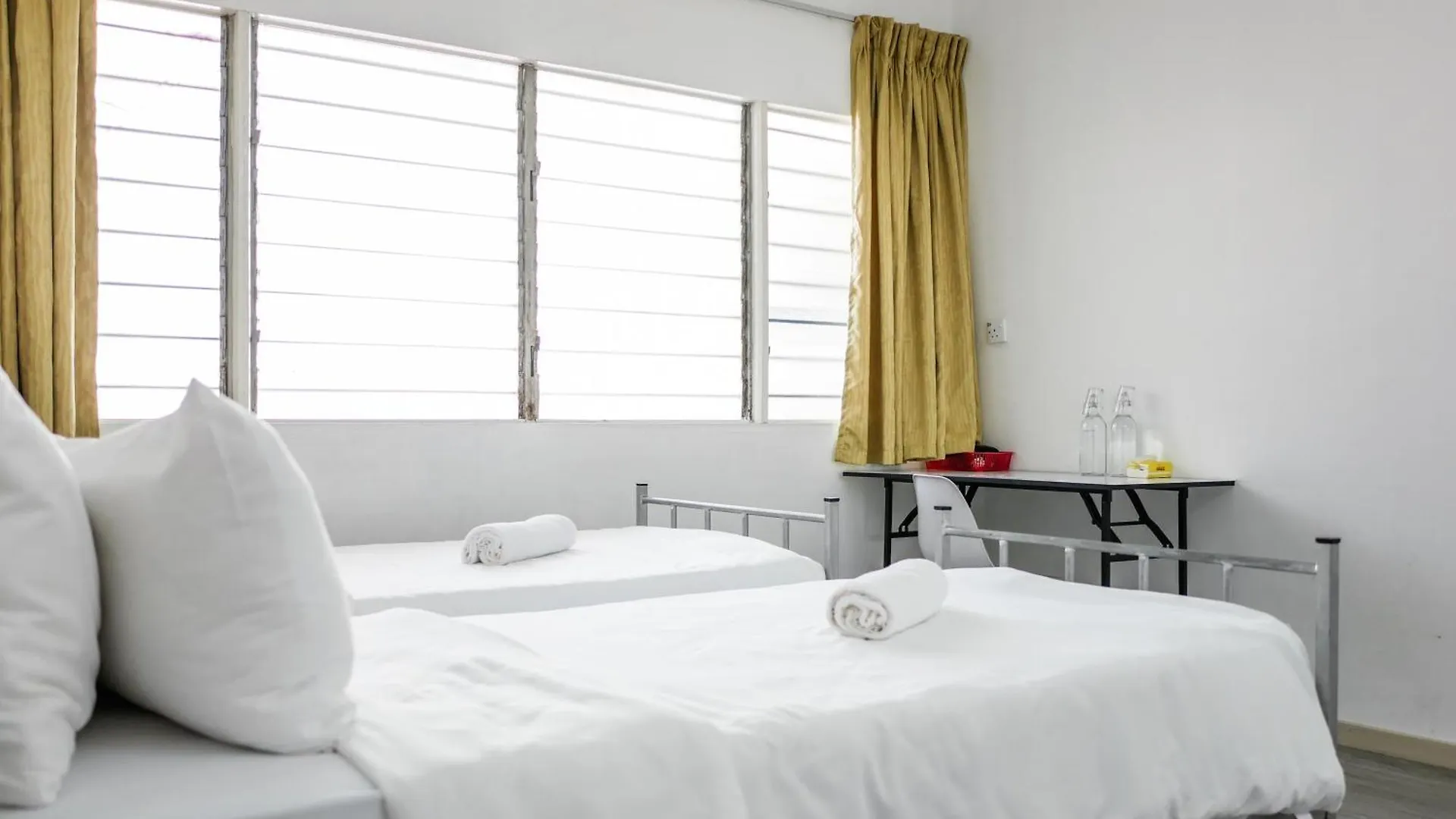 Lodge 22, 5 Min Walk To Adventist & Pulau Tikus Market George Town 0*,