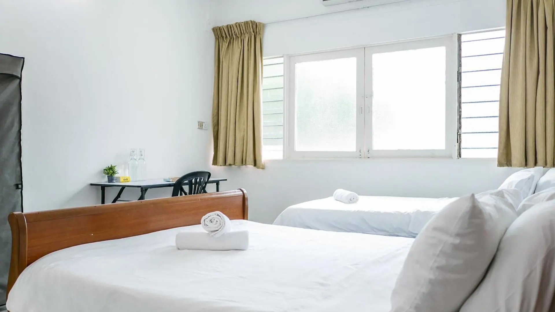 Lodge 22, 5 Min Walk To Adventist & Pulau Tikus Market George Town Vendégház